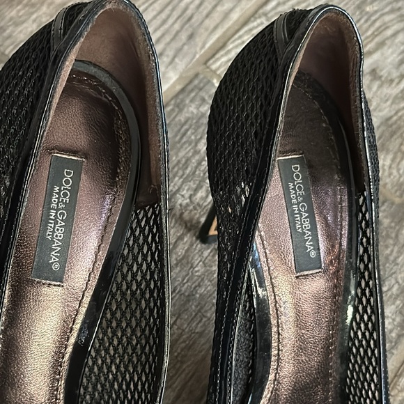 DOLCE & GABBANA black patent leather open toe heels - Picture 7 of 9